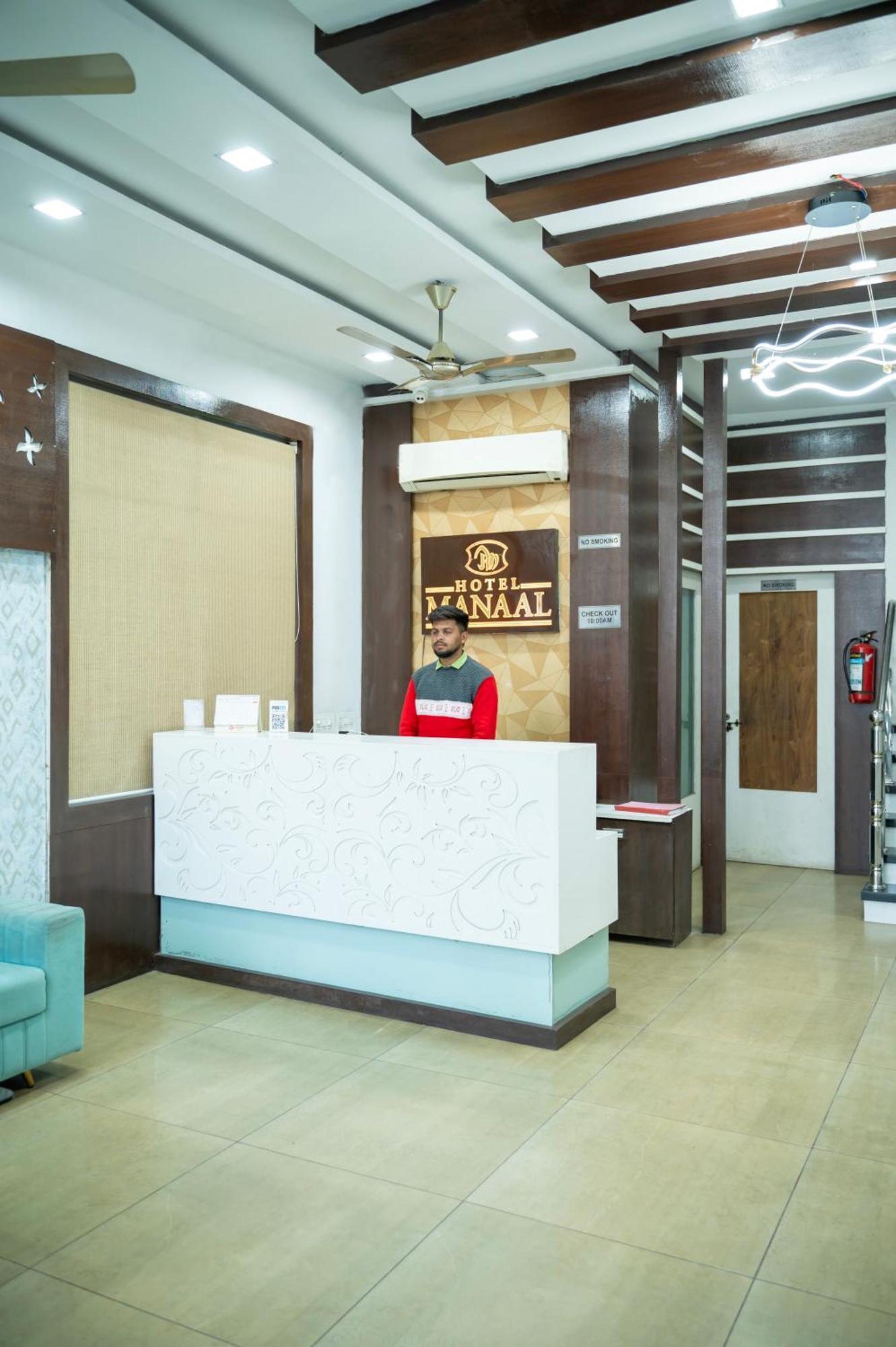 Hotel Manaal Akolia Exterior foto