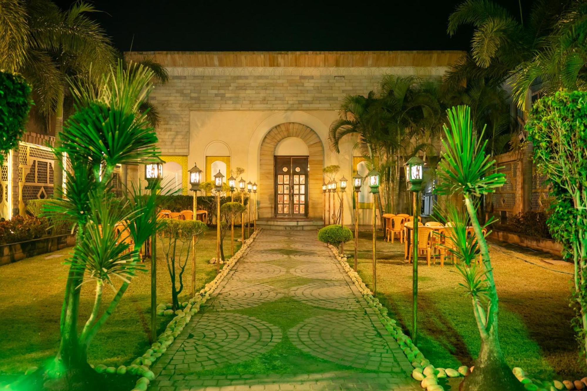 Hotel Manaal Akolia Exterior foto